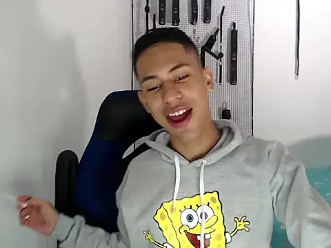 Snapshot of dylan_apol0 chatting on 25, 9, 2025 dylan apol0 online show from 25, 9, 2025