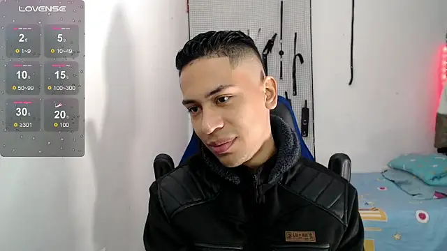 Snapshot of dylan_apol0 chatting on 19, 9, 2025 dylan apol0 online show from 19, 9, 2025