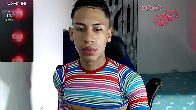 Snapshot of dylan_apol0 chatting on 19, 10, 2025 dylan apol0 online show from 19, 10, 2025