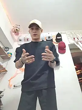 Ethanho0t online show from 31, 10, 2025