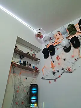 Ethanho0t online show from 27, 10, 2025