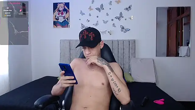 Snapshot of Ethanho0t chatting on 8, 2, 2026 Ethanho0t online show from 8, 2, 2026