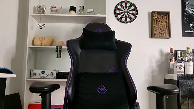 aaron nvk online show from 10, 4, 2026