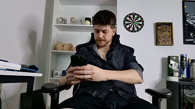 aaron nvk online show from 5, 12, 2025