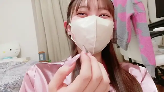 MOEMOE-Q online show from 31, 5, 2026