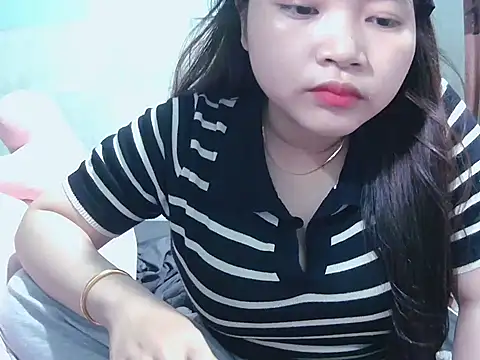 Lily3322 online show from 28, 9, 2025