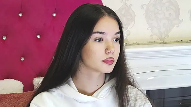 Snapshot of AlexisDevine chatting on 25, 2, 2026 AlexisDevine online show from 25, 2, 2026