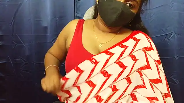 Snapshot of Pavani-Sexy chatting on 7, 7, 2026 Pavani-Sexy online show from 7, 7, 2026