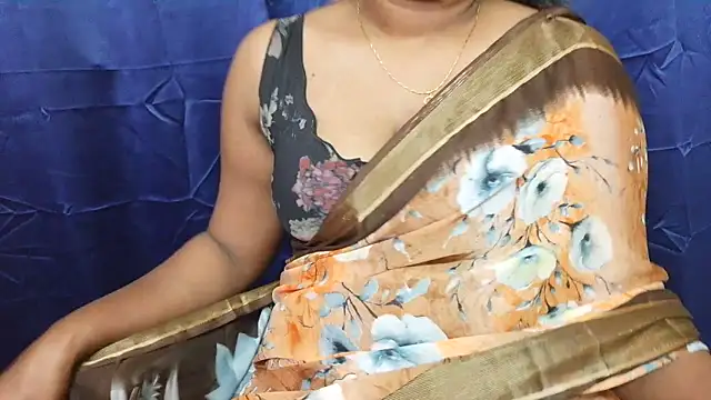 Snapshot of Pavani-Sexy chatting on 15, 6, 2026 Pavani-Sexy online show from 15, 6, 2026