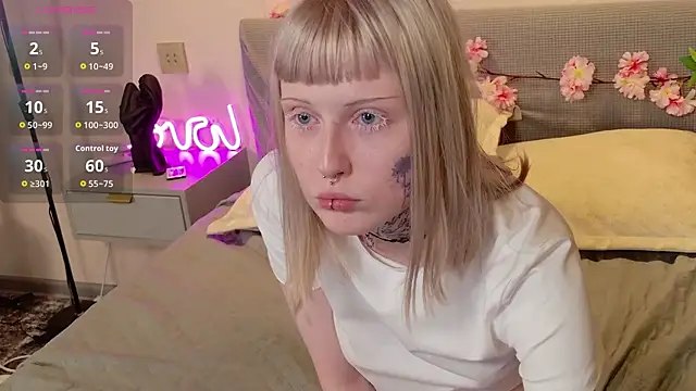 Snapshot of MilkMeSoftly chatting on 10, 7, 2026 MilkMeSoftly online show from 10, 7, 2026