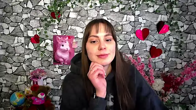 Amanda Bright  online show from 3, 2, 2026