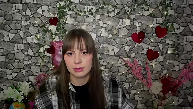 Amanda Bright  online show from 6, 11, 2025