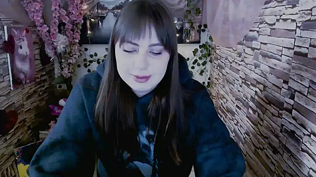 Amanda Bright  online show from 1, 10, 2025