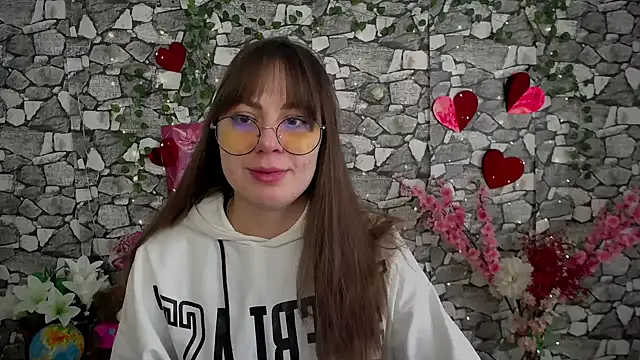 Amanda Bright  online show from 15, 11, 2025