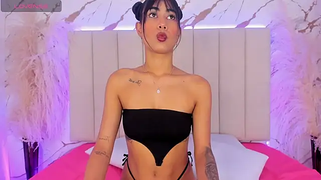 Snapshot of Elody_rousse chatting on 16, 9, 2025 Elody rousse online show from 16, 9, 2025