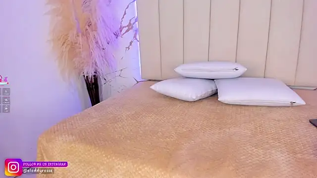 Snapshot of Elody_rousse chatting on 26, 9, 2025 Elody rousse online show from 26, 9, 2025