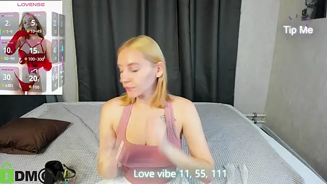 Anna Chelsea online show from 5, 10, 2025