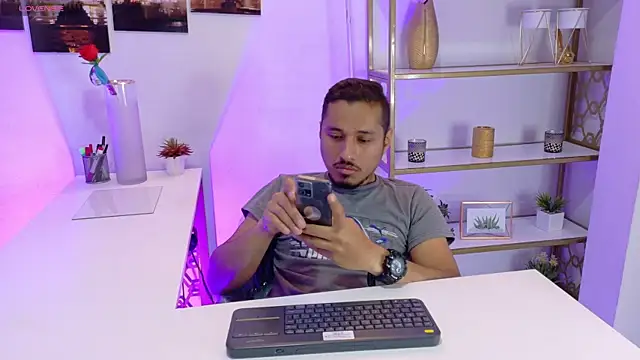 ColombiaStrip online show from 29, 4, 2026