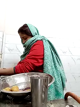 Trisha 71 online show from 19, 12, 2025