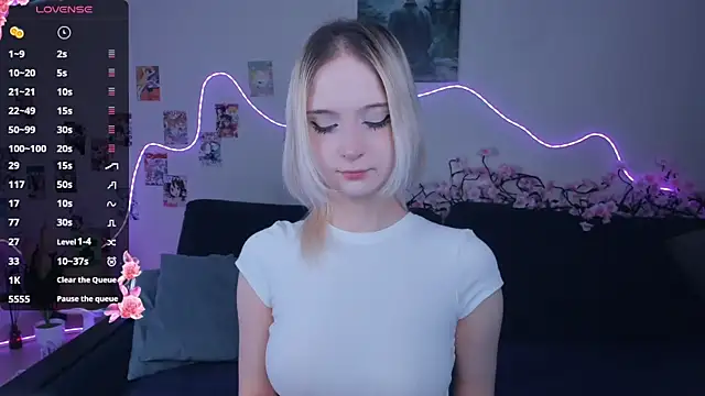 Megan--chan online show from 5, 4, 2026