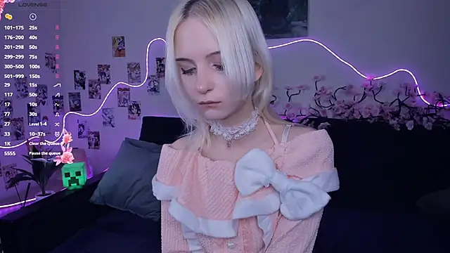 Megan--chan online show from 29, 11, 2025