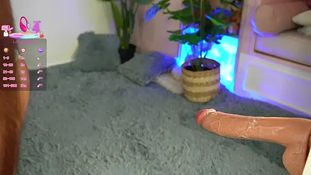 AnnieCouperr online show from 1, 10, 2025