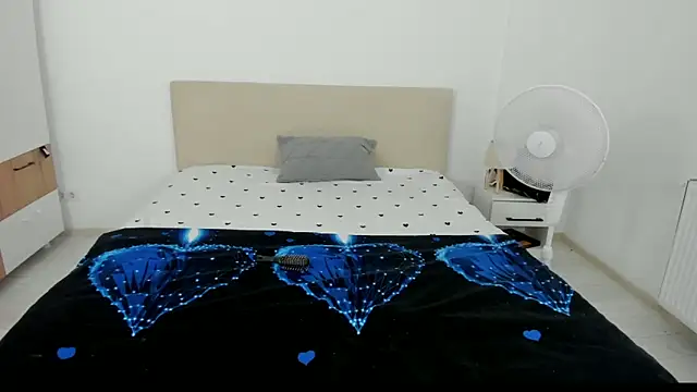 EvvaBBW online show from 10, 9, 2025