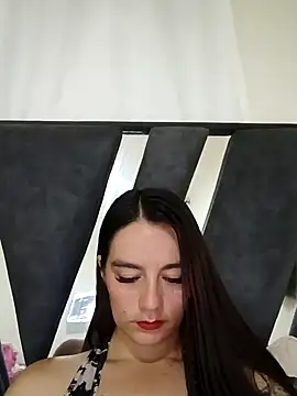 Demy Rhoades online show from 22, 10, 2025