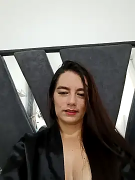 Demy Rhoades online show from 27, 10, 2025