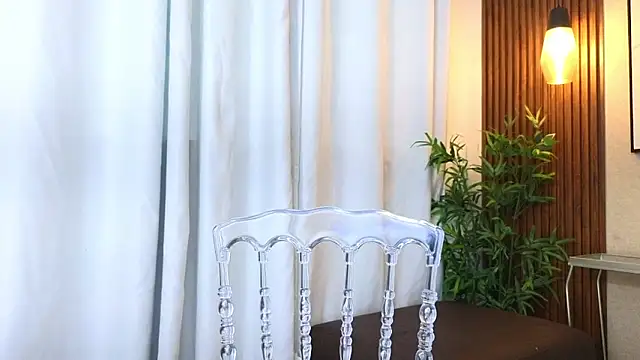 Lia Mar  online show from 2, 10, 2025