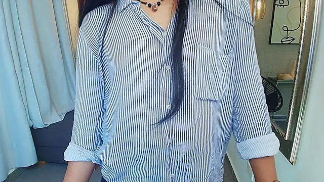 Lia Mar  online show from 9, 9, 2025