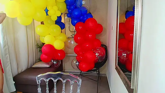 Lia Mar  online show from 12, 9, 2025