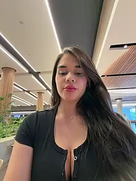 BellaLeclair online show from 27, 3, 2026