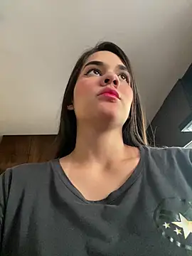 BellaLeclair online show from 15, 10, 2025