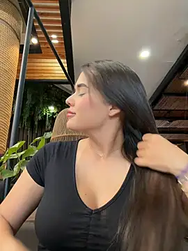 Snapshot of BellaLeclair chatting on 2, 6, 2026 BellaLeclair online show from 2, 6, 2026