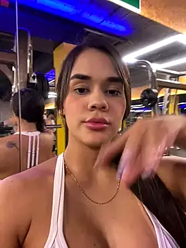 BellaLeclair online show from 16, 11, 2025