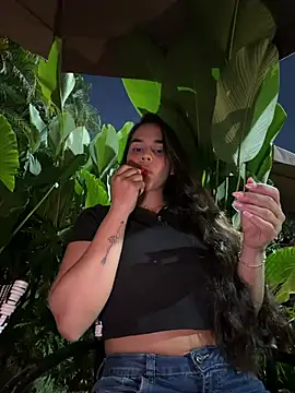 BellaLeclair online show from 13, 3, 2026