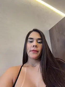Snapshot of BellaLeclair chatting on 6, 6, 2026 BellaLeclair online show from 6, 6, 2026