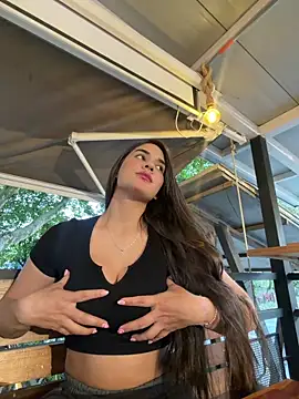 BellaLeclair online show from 30, 3, 2026