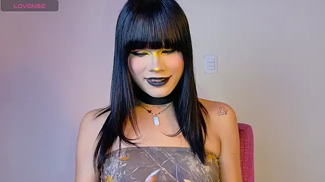 NATASHAA WINZ online show from 10, 10, 2025