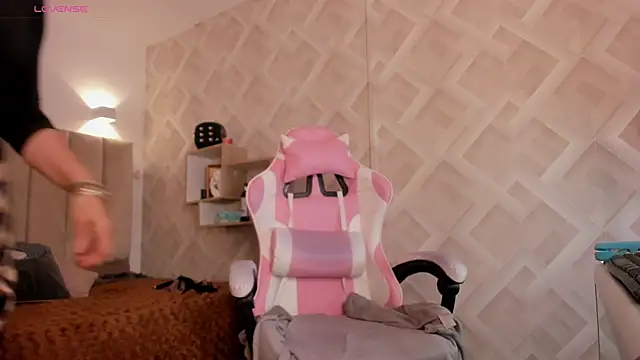 Snapshot of Clhoe_Johnson chatting on 18, 3, 2026 Clhoe Johnson online show from 18, 3, 2026