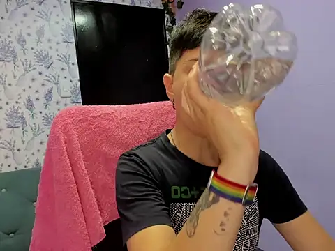  Hannah Hot online show from 3, 10, 2025