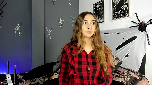 Alice Dickinssonn online show from 30, 10, 2025