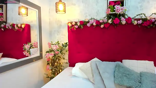 Snapshot of SarahEscobarr chatting on 29, 9, 2025 SarahEscobarr online show from 29, 9, 2025