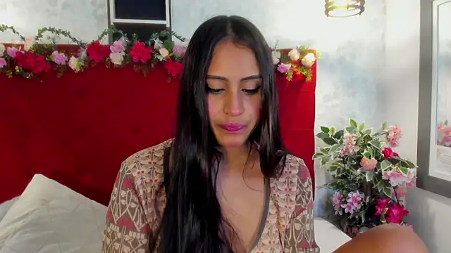 Snapshot of SarahEscobarr chatting on 24, 11, 2025 SarahEscobarr online show from 24, 11, 2025