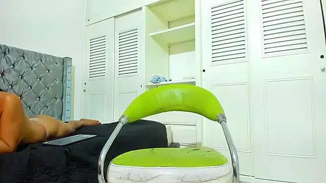 scarle22 online show from 12, 1, 2026