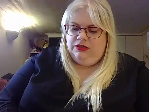 Kinkyhousewife83 online show from 26, 9, 2025