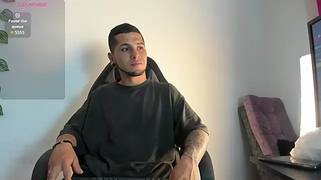 raven smith  online show from 3, 2, 2026