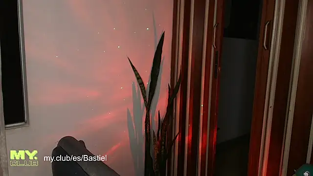 Mihail leroy online show from 28, 3, 2026