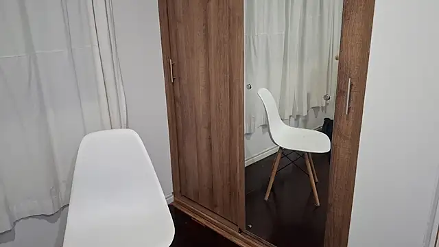 kayleesims  online show from 25, 4, 2026